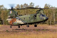 Chinook transporthelikopter 'The Beast' aan het werk van Jimmy van Drunen thumbnail