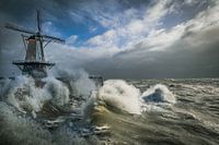 "Woeste golven bij Oranje molen in Vlissingen"