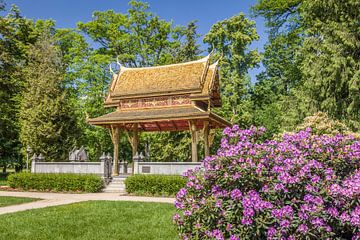 Siamesischer Tempel Thai-Sala im Kurpark von Bad Homburg vor der Höhe van Christian Müringer
