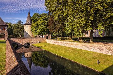 Cour du château de Cortenbach sur Rob Boon