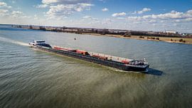 Cargo à moteur Sailing Home