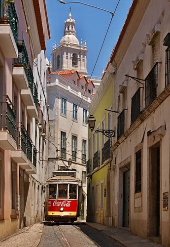 Historische tram in het historische centrum, Lissabon