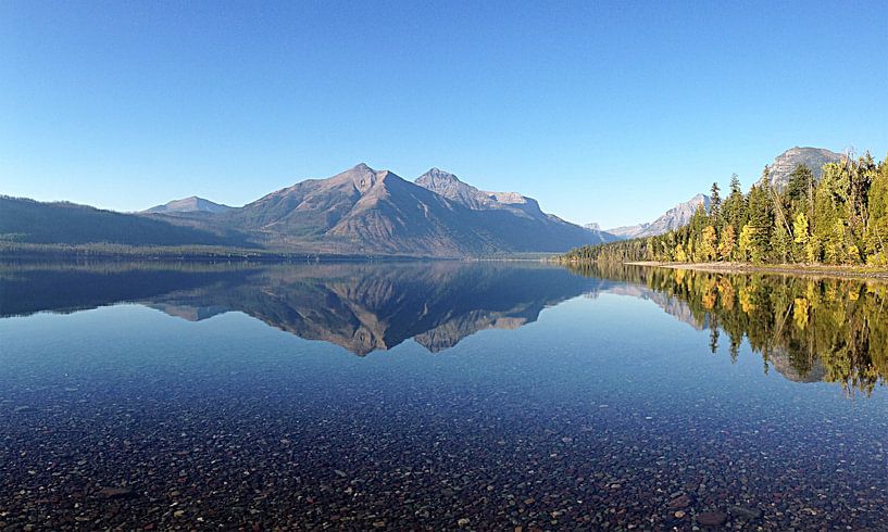 USA Lake McDonald by Martina Dormann