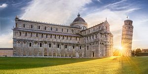 Tour penchée de Pise avec cathédrale dans le magnifique lever de soleil. sur Voss Fine Art Fotografie