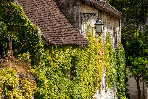 Village français caractéristique à la campagne
