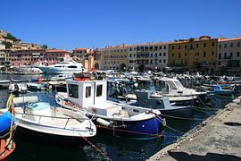 Haven op Elba by Dirk Karten