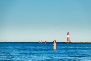 Mole an der Ostseeküste in Warnemünde.