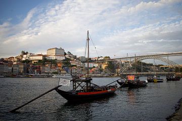 Die schöne Brücke in Porto! von Sjardee Visser