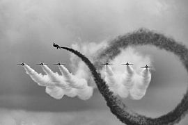 Rote Pfeile 'wirbeln'. von Robbert De Reus