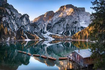 Bergsee in den Dolomiten in Südtirol
