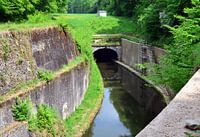 Tunnel dans l'Yonne en Bourgogne, France