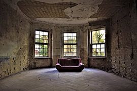 Red sofa complete view by Ramona Peter