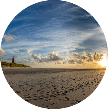 Vuurtoren Eierland met circumenzenitale boog van Texel360Fotografie Richard Heerschap