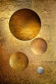 Round shapes in gold and copper. 1 by Alie Ekkelenkamp