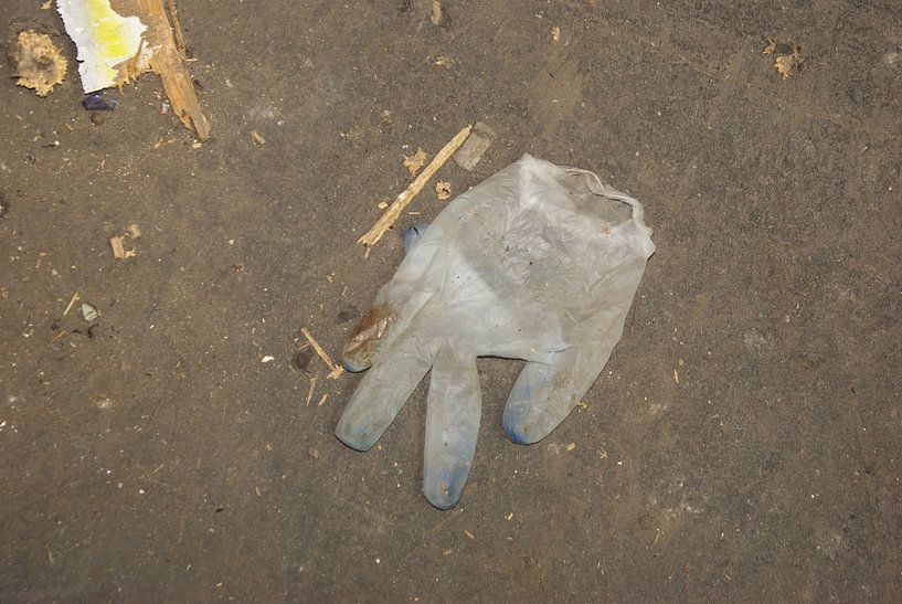 Handschuhe, verloren, vergessen von Norbert Sülzner