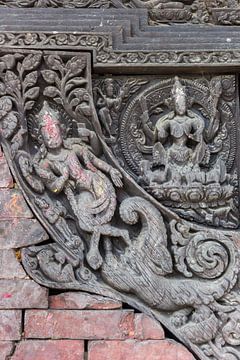 Dekorative Skulptur im Uma Maheshwor-Tempel in Kirtipur