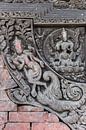 Decoratieve sculptuur bij de Uma Maheshwor tempel in Kirtipur van Marc Venema thumbnail