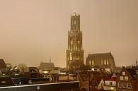 Stadsgezicht van Utrecht met Domkerk en Domtoren in bruintinten van Donker Utrecht thumbnail