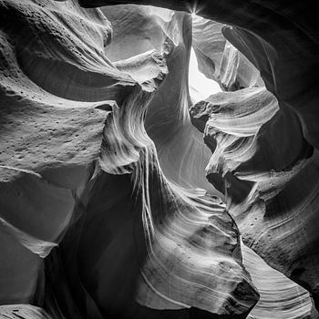 ANTELOPE CANYON Rotsformatie z/w