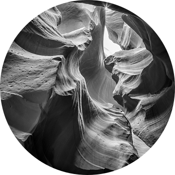 ANTELOPE CANYON Rotsformatie z/w van Melanie Viola