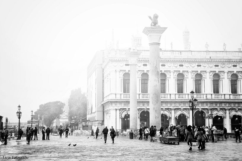 Venise dans le brouillard par Lia Perquin