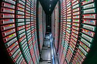 Le stockage des données sur des bandes; intérieur d'une bande robot de IBM avec des centaines de ban par Evert Jan Luchies Aperçu