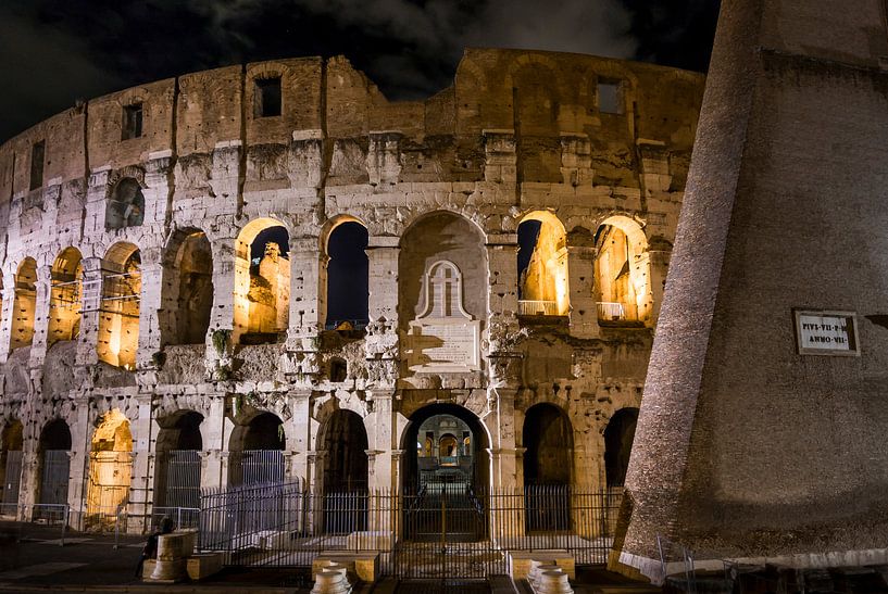 Kolosseum in Rom bei Abendlicht von Sem Lemmers