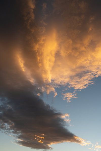 Wandel der Wolken am Abendhimmel 2 von Adriana Mueller