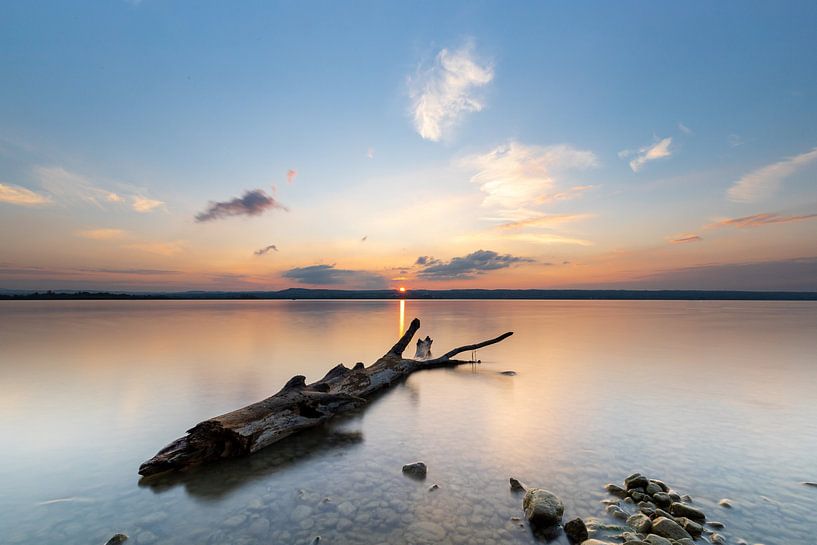 Zonsondergang aan de Ammersee van Teresa Bauer