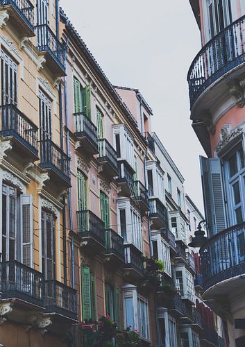 Streets of Malaga, Mediterraans straatbeeld van Byroosmarijn