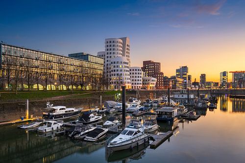 Skyline des Düsseldorfer Hafens, Deutschland von Michael Abid