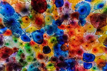 Glas bloemen van Ruud de Soet