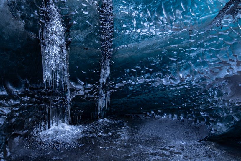Eishöhle in Island von PeetMagneet