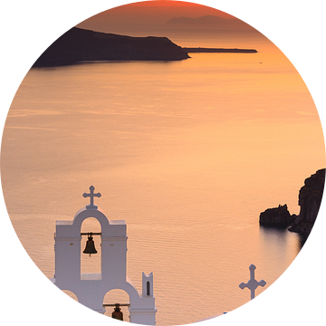 Zonsondergang Agioi Theodoroi kerk in Firostefani, Santorini