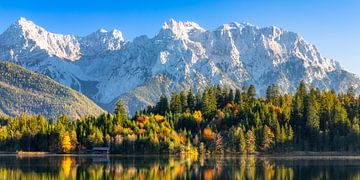Mountain panorama with lake and autumn forest - Bavaria