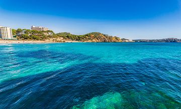 Vue de la baie de Paguera avec un magnifique paysage marin et la côte de Platja Palmira sur Alex Winter