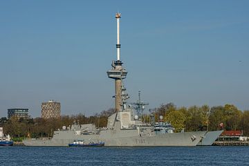 Des frégates espagnoles et polonaises visitent Rotterdam. sur Jaap van den Berg