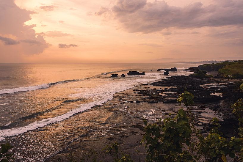 Bali by Hello Pompoyo
