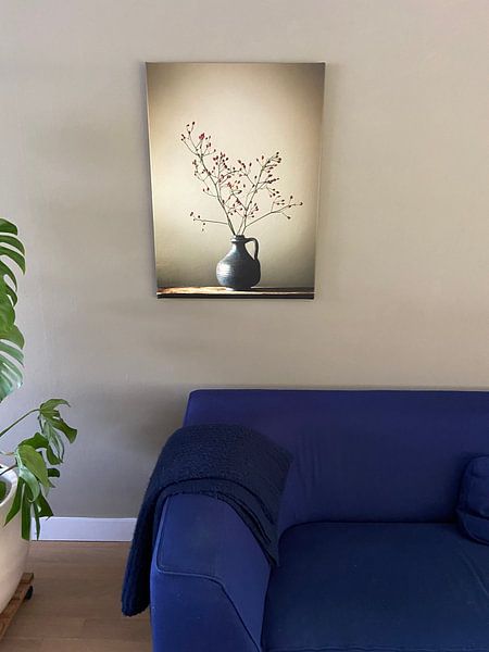 Klantfoto: Blauwe vaas met besjes (gezien bij vtwonen) van Karin Bazuin, op canvas