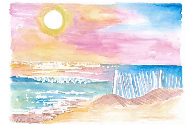 Romantische witte schutting op het strand met golven en zonsondergang van Markus Bleichner