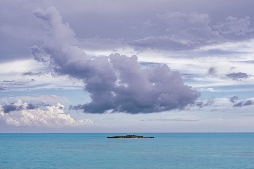 Deserted island in the ocean by Vincent L.