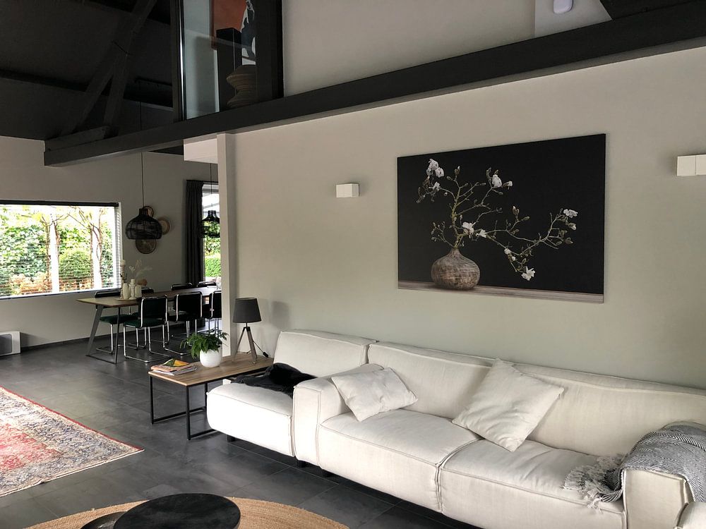 magnolia en vase  par Klaartje Majoor 