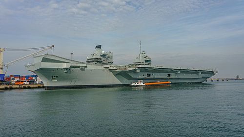Porte-avions HMS Prince of Wales de la Royal Navy.