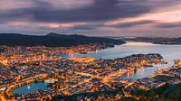 Sonnenuntergang in Bergen, Norwegen von Henk Meijer Photography Miniaturansicht
