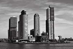 Skyline am Rotterdamer Hafen in Südholland