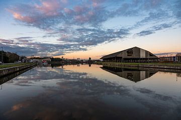 VReflecties in Vilvoorde van Werner Lerooy