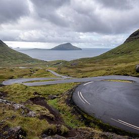 Kurve auf den Färöer-Inseln von Robin van Maanen