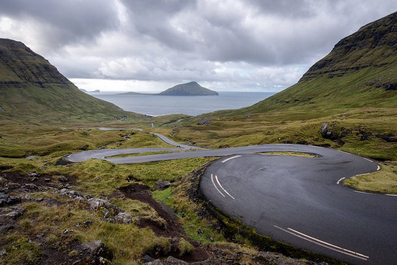 Kurve auf den Färöer-Inseln von Robinotof