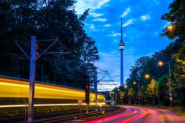 Duitsland, Stuttgart stad televisietoren en magische lichten van Simon Dux