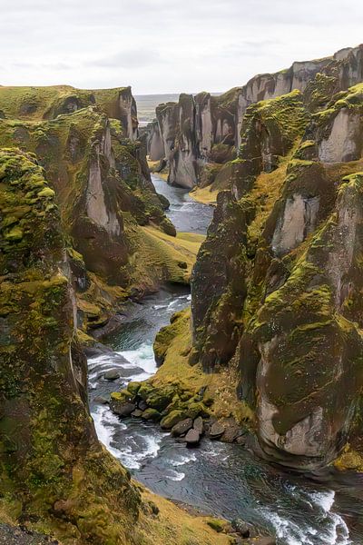 Iceland gorge by Ger vd Broek natuurfotografie